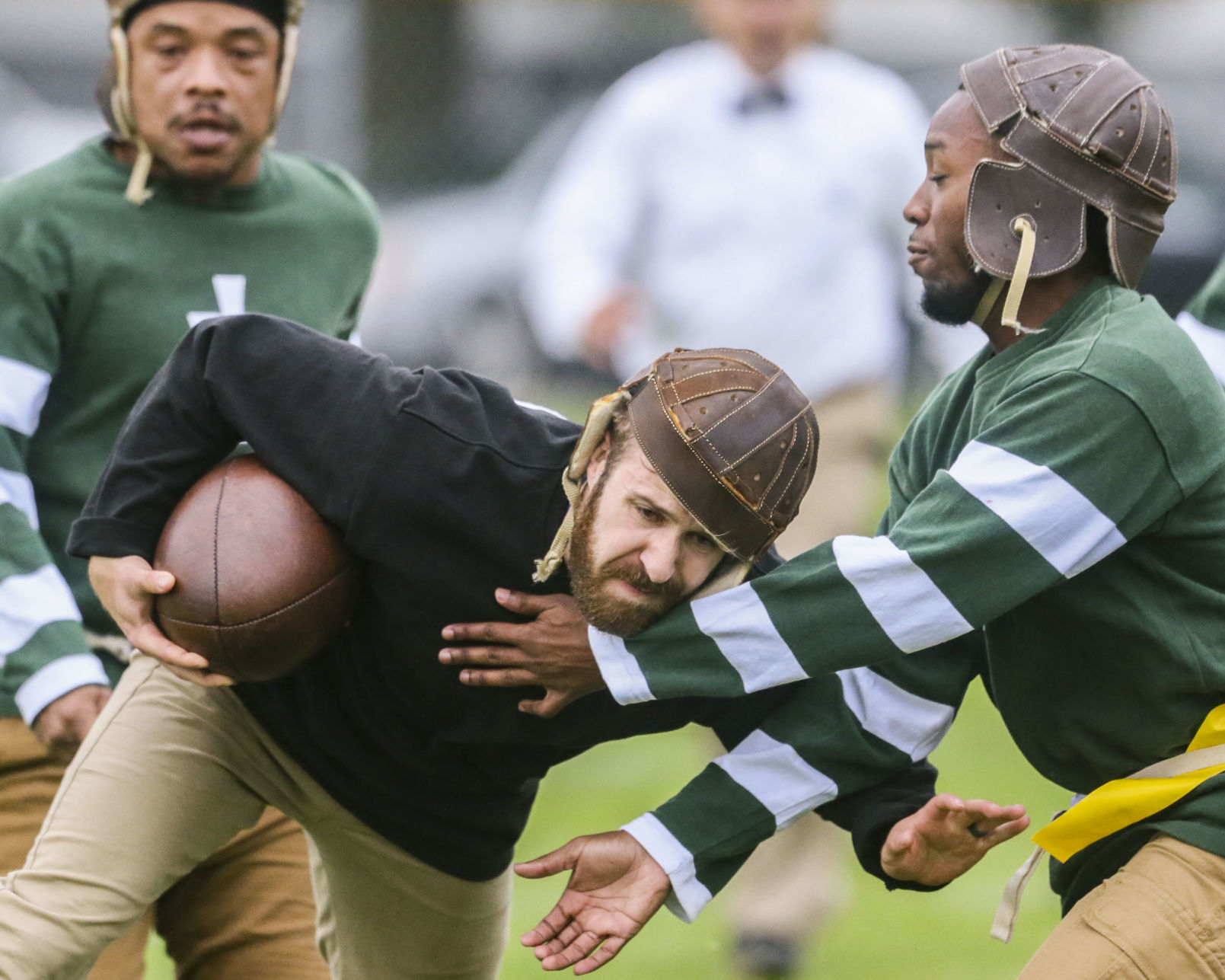 092919-mda-nws-vintagefootball-06.jpg